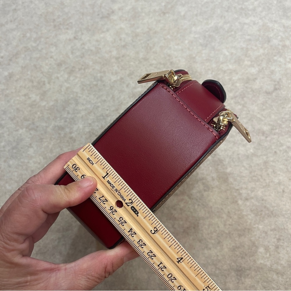 Coach Heart Cherry Signature Canvas Tan Marrón Double Zip Crossbody Purse - Picture 16 of 16